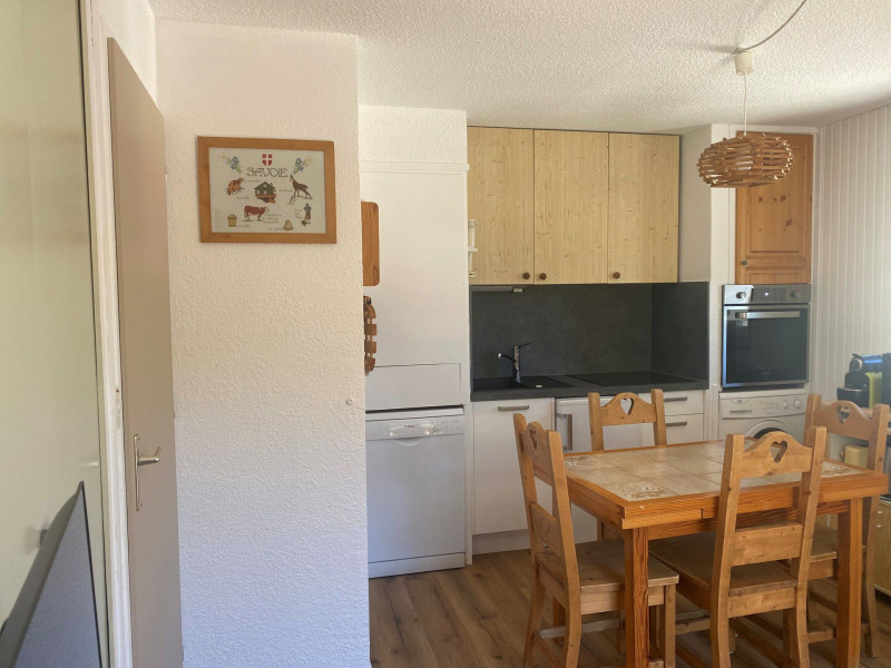 CUISINE - APPARTEMENT CARENE 13 - VALLOIRE CENTRE CUISINE - APPARTEMENT CARENE 13 - VALLOIRE CENTRE