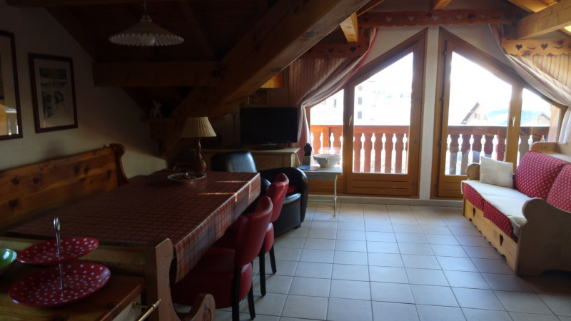 SALON - STUDIO BON ACCUEIL 41 - VALLOIRE CENTRE -VALOIRE RESERVATIONS SALON - STUDIO BON ACCUEIL 41 - VALLOIRE CENTRE -VALOIRE RESERVATIONS
