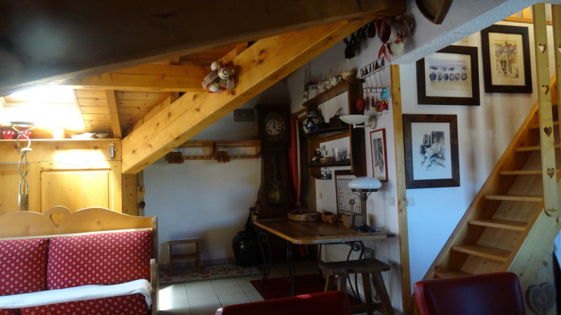 SALON - STUDIO BON ACCUEIL 41 - VALLOIRE CENTRE -VALOIRE RESERVATIONS SALON - STUDIO BON ACCUEIL 41 - VALLOIRE CENTRE -VALOIRE RESERVATIONS