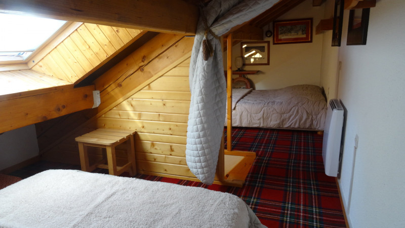 SALON - STUDIO BON ACCUEIL 43 - VALLOIRE CENTRE SALON - STUDIO BON ACCUEIL 43 - VALLOIRE CENTRE