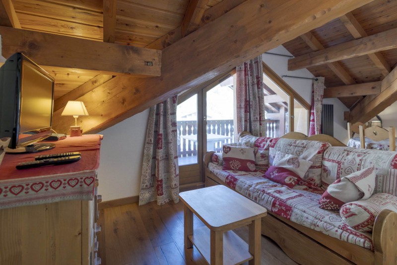 SALON - STUDIO BON ACCUEIL 41 - VALLOIRE CENTRE - VALLOIRE RESERVATIONS SALON - STUDIO BON ACCUEIL 41 - VALLOIRE CENTRE - VALLOIRE RESERVATIONS