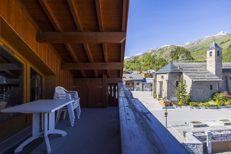 VUE EGLISE - STUDIO BON ACCUEIL 41 - VALLOIRE CENTRE VUE EGLISE - STUDIO BON ACCUEIL 41 - VALLOIRE CENTRE