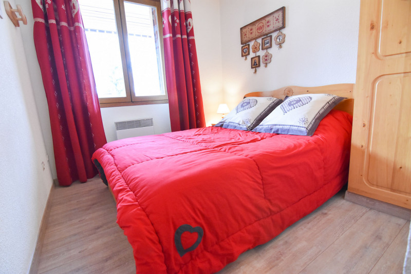 CHAMBRE - APPARTEMENT BON ACCUEIL 12 - VALLOIRE CENTRE CHAMBRE - APPARTEMENT BON ACCUEIL 12 - VALLOIRE CENTRE