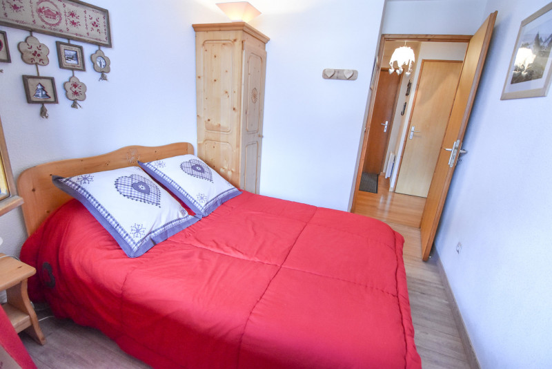 CHAMBRE - APPARTEMENT BON ACCUEIL 12 - VALLOIRE CENTRE CHAMBRE - APPARTEMENT BON ACCUEIL 12 - VALLOIRE CENTRE
