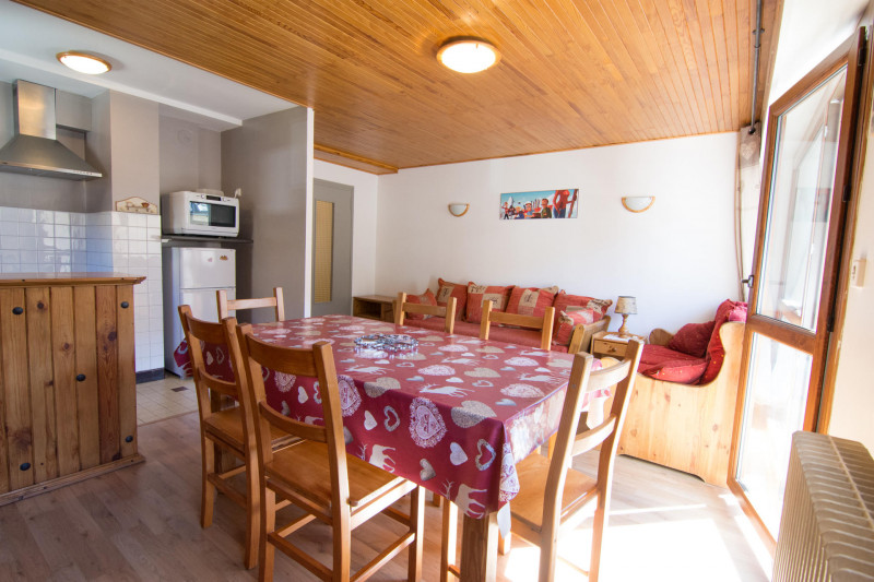 COIN REPAS - APPARTEMENT CARIBOU 4 -VALLOIRE CENTRE- VALLOIRE RESERVATIONS COIN REPAS - APPARTEMENT CARIBOU 4 -VALLOIRE CENTRE- VALLOIRE RESERVATIONS