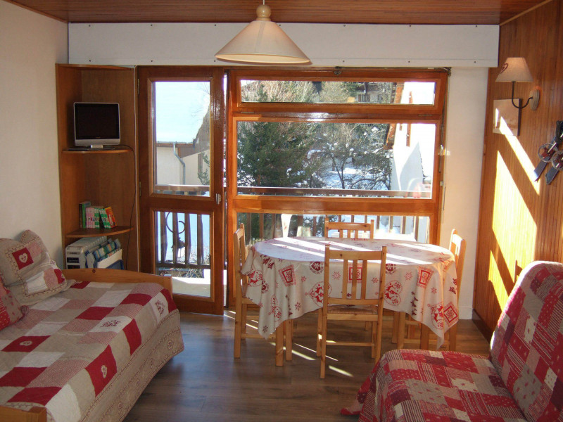 COIN REPAS - STUDIO CARIBOU 32 -VALLOIRE CENTRE - VALLOIRE RESERVATIONS COIN REPAS - STUDIO CARIBOU 32 -VALLOIRE CENTRE - VALLOIRE RESERVATIONS