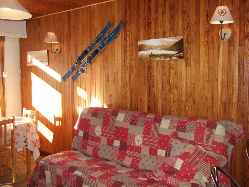 SALON - STUDIO CARIBOU 32 -VALLOIRE CENTRE - VALLOIRE RESERVATIONS SALON - STUDIO CARIBOU 32 -VALLOIRE CENTRE - VALLOIRE RESERVATIONS