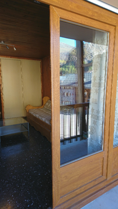 PORTE FENETRE - APPARTEMENT ROYAL NEIGE 17 - VALLOIRE CENTRE PORTE FENETRE - APPARTEMENT ROYAL NEIGE 17 - VALLOIRE CENTRE