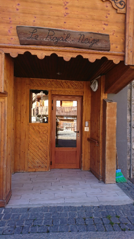 ENTREE IMMEUBLE - APPARTEMENT ROYAL NEIGE 17 - VALLOIRE CENTRE