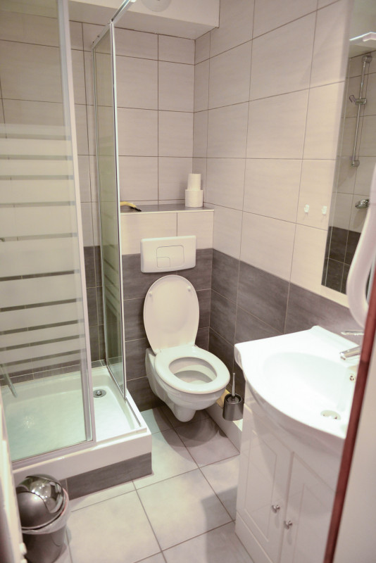 SALLE D'EAU - APPARTEMENT TIGNY 36 - VALLOIRE CENTRE SALLE D'EAU - APPARTEMENT TIGNY 36 - VALLOIRE CENTRE