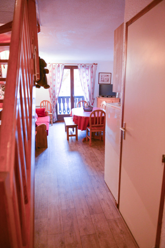 COULOIR - APPARTEMENT TIGNY 36 - VALLOIRE CENTRE COULOIR - APPARTEMENT TIGNY 36 - VALLOIRE CENTRE