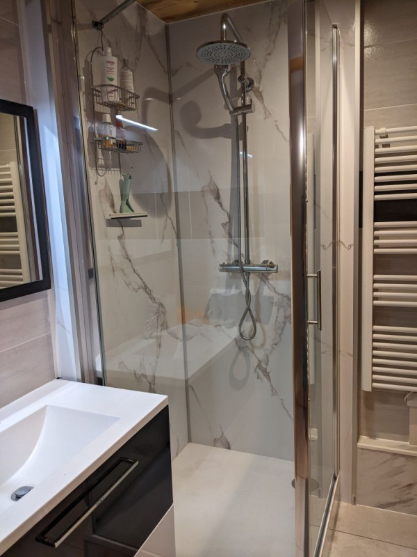 SALLE D'EAU - APPARTEMENT TIGNY 36 - VALLOIRE CENTRE SALLE D'EAU - APPARTEMENT TIGNY 36 - VALLOIRE CENTRE