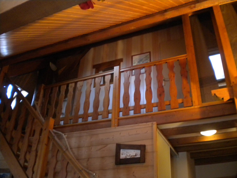 ESCALIER - APPARTEMENT SPORT ALP2 - VALLOIRE CENTRE ESCALIER - APPARTEMENT SPORT ALP2 - VALLOIRE CENTRE