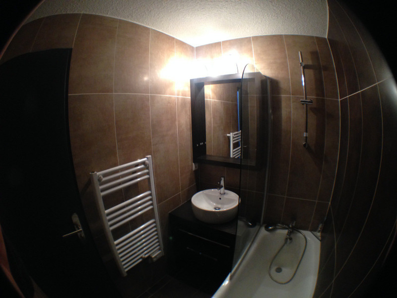 SALLE DE BAIN - APPARTEMENT BETELGEUSE 85 - VALLOIRE CENTRE SALLE DE BAIN - APPARTEMENT BETELGEUSE 85 - VALLOIRE CENTRE