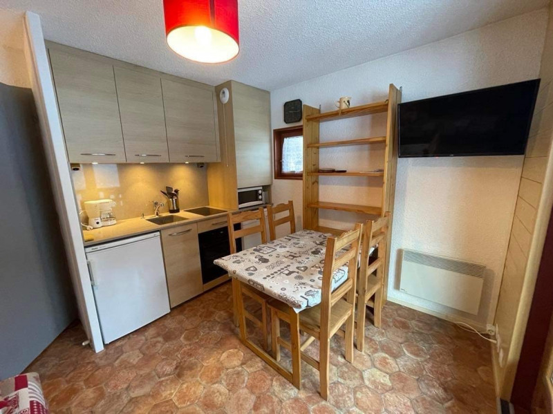 CUISINE - APPARTEMENT BETELGEUSE 61 - VALLOIRE CENTRE- VALLOIRE RESERVATIONS CUISINE - APPARTEMENT BETELGEUSE 61 - VALLOIRE CENTRE- VALLOIRE RESERVATIONS