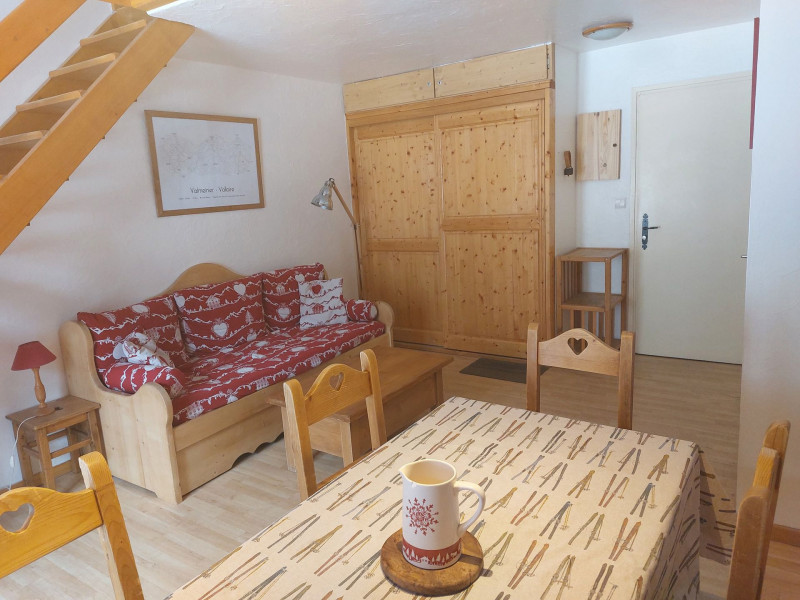 SALON - APPARTEMENT BETELGEUSE 83 - VALLOIRE CENTRE - VALLOIRE RESERVATIONS SALON - APPARTEMENT BETELGEUSE 83 - VALLOIRE CENTRE - VALLOIRE RESERVATIONS