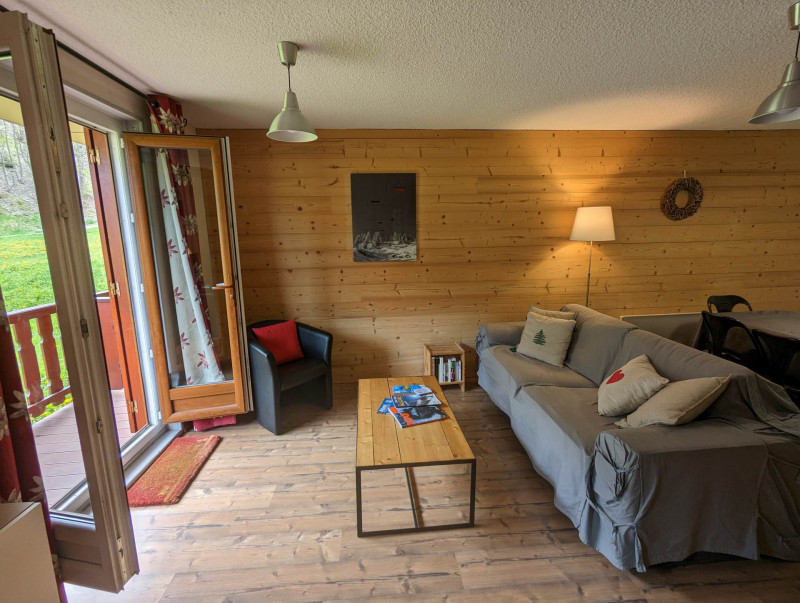 SALON - APPARTEMENT BETELGEUSE 50 - VALLOIRE CENTRE - VALLOIRE RESERVATIONS SALON - APPARTEMENT BETELGEUSE 50 - VALLOIRE CENTRE - VALLOIRE RESERVATIONS
