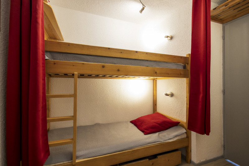 COIN CABINE- STUDIO  BETELGEUSE 62 - VALLOIRE CENTRE