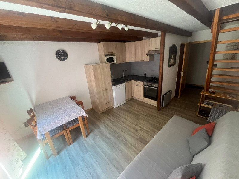 SALON - APPARTEMENT CHALET ANTARES - VALLOIRE CENTRE - VALLOIRE RESERVATIONS SALON - APPARTEMENT CHALET ANTARES - VALLOIRE CENTRE - VALLOIRE RESERVATIONS