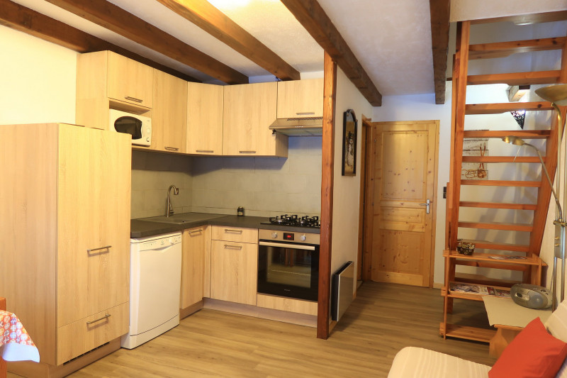 CUISINE - APPARTEMENT CHALET ANTARES - VALLOIRE CENTRE CUISINE - APPARTEMENT CHALET ANTARES - VALLOIRE CENTRE