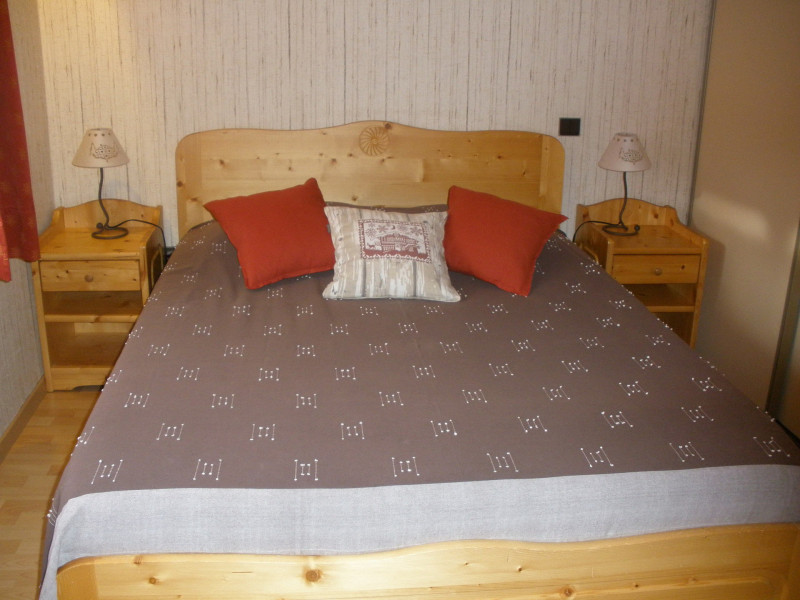 CHAMBRE - APPARTEMENT CHALET ANTARES - VALLOIRE CENTRE CHAMBRE - APPARTEMENT CHALET ANTARES - VALLOIRE CENTRE