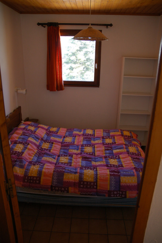 CHAMBRE 2 - APPARTEMENT ALPAGES 3- VALLOIRE CENTRE CHAMBRE 2 - APPARTEMENT ALPAGES 3- VALLOIRE CENTRE