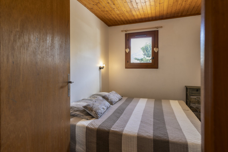 CHAMBRE 1 - APPARTEMENT ALPAGES 3- VALLOIRE CENTRE