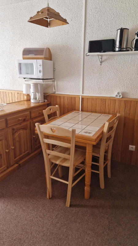 COIN REPAS - APPARTEMENT ROCHER SAINT PIERRE 1F - VALLOIRE CENTRE