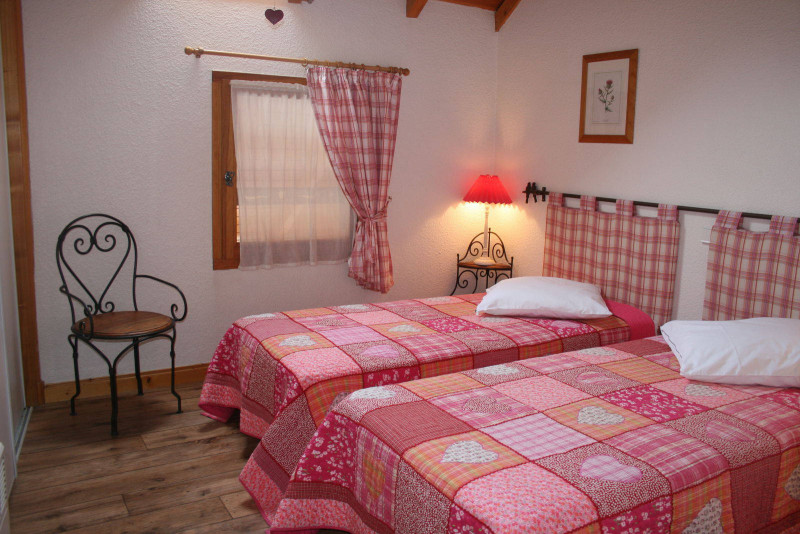 CHAMBRE - APPARTEMENT CHALET ORION N°1 - VALLOIRE CENTRE CHAMBRE - APPARTEMENT CHALET ORION N°1 - VALLOIRE CENTRE