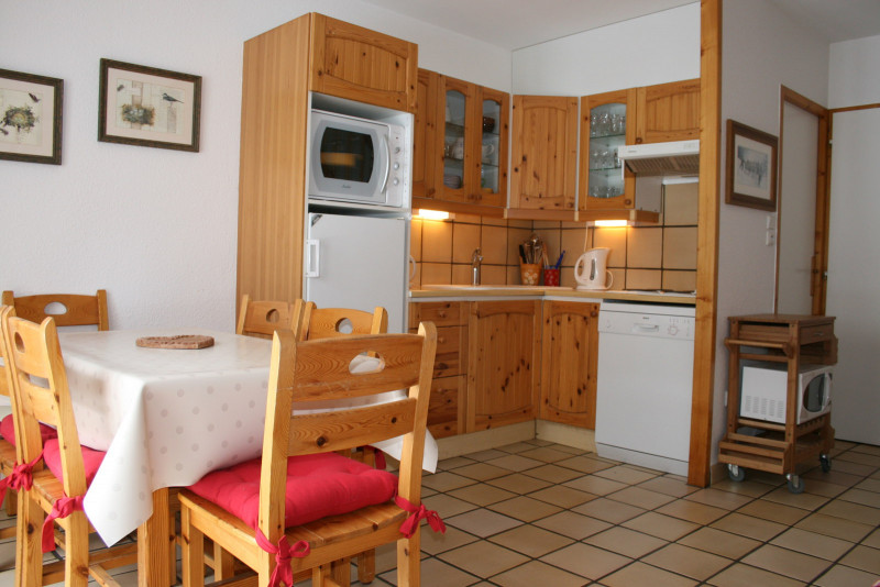 CUISINE - APPARTEMENT CHALET ORION N°2 - VALLOIRE CENTRE - VALLOIRE RESERVATIONS CUISINE - APPARTEMENT CHALET ORION N°2 - VALLOIRE CENTRE - VALLOIRE RESERVATIONS