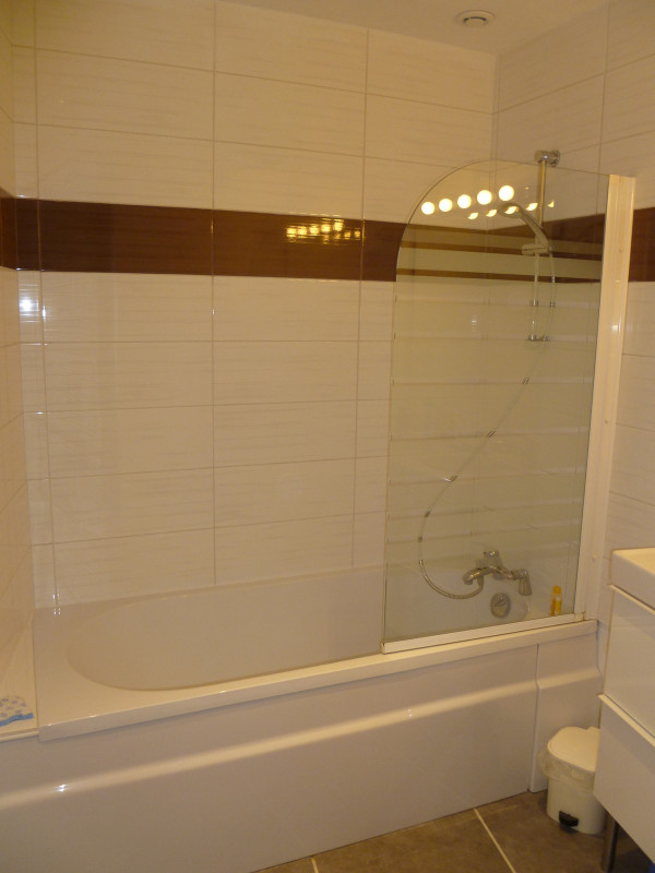 SALLE DE BAINS - APPARTEMENT LES ROCHILLES 4 - VALLOIRE CENTRE SALLE DE BAINS - APPARTEMENT LES ROCHILLES 4 - VALLOIRE CENTRE