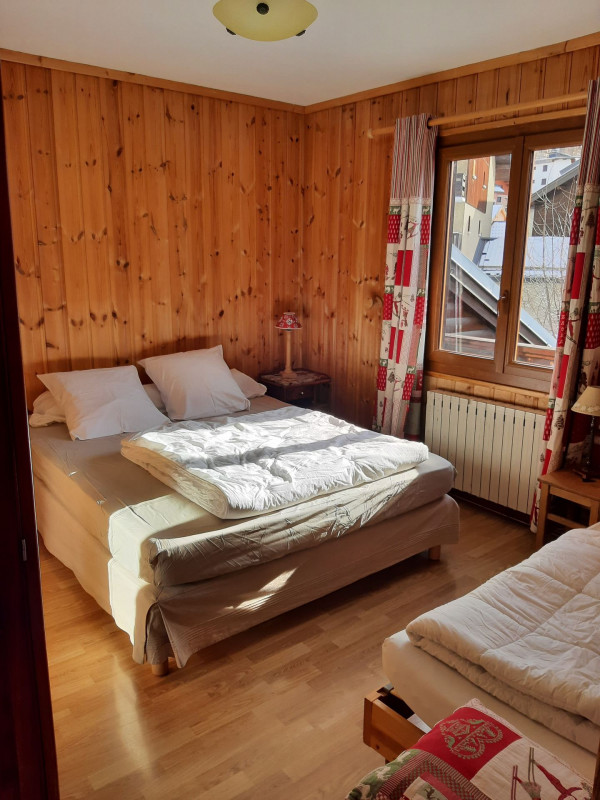 CHAMBRE - APPARTEMENT NEUVACHETTE 1 - VALLOIRE CENTRE CHAMBRE - APPARTEMENT NEUVACHETTE 1 - VALLOIRE CENTRE