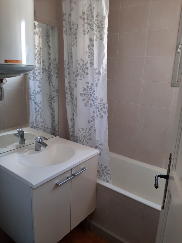 SALLE DE BAINS - APPARTEMENT NEUVACHETTE 1 - VALLOIRE CENTRE SALLE DE BAINS - APPARTEMENT NEUVACHETTE 1 - VALLOIRE CENTRE