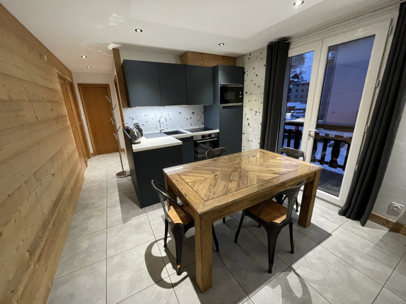 SALLE A MANGER - CHALET ANGE N°2 - VALLOIRE CENTRE SALLE A MANGER - CHALET ANGE N°2 - VALLOIRE CENTRE