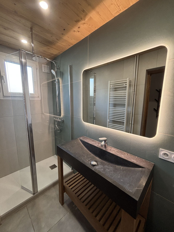 SALLE DE BAIN - CHALET ANGE N°3 - VALLOIRE CENTRE SALLE DE BAIN - CHALET ANGE N°3 - VALLOIRE CENTRE