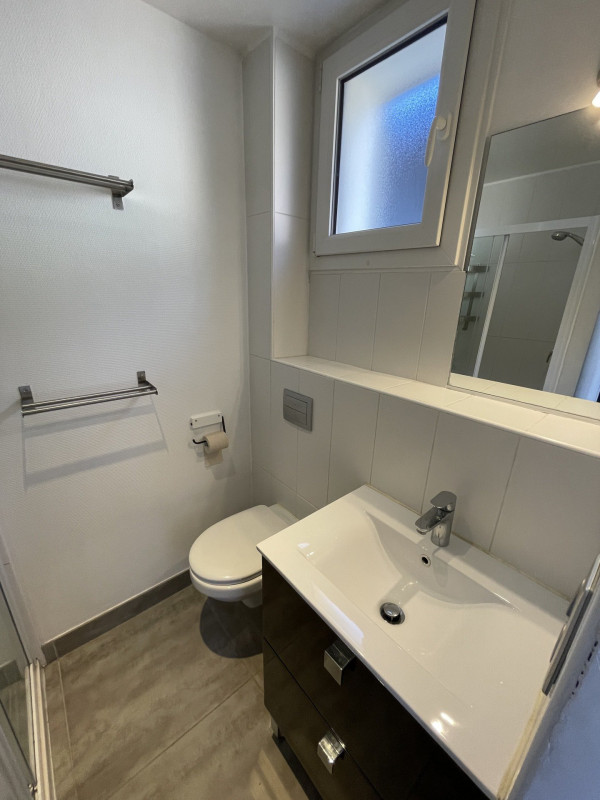 SALLE D'EAU - CHALET ANGE N°5 - VALLOIRE CENTRE SALLE D'EAU - CHALET ANGE N°5 - VALLOIRE CENTRE