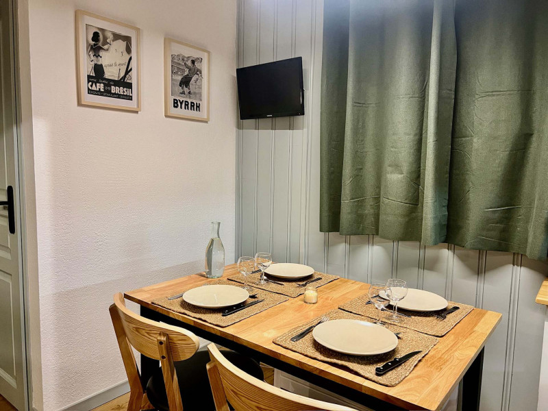 SALON - APPARTEMENT ARVETTE N°8 - LE PONTET - VALLOIRE RESERVATIONS SALON - APPARTEMENT ARVETTE N°8 - LE PONTET - VALLOIRE RESERVATIONS