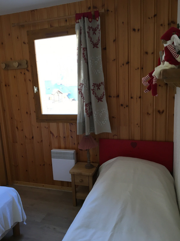CHAMBRE - APPARTEMENT ARVETTE N°3 - LE PONTET CHAMBRE - APPARTEMENT ARVETTE N°3 - LE PONTET