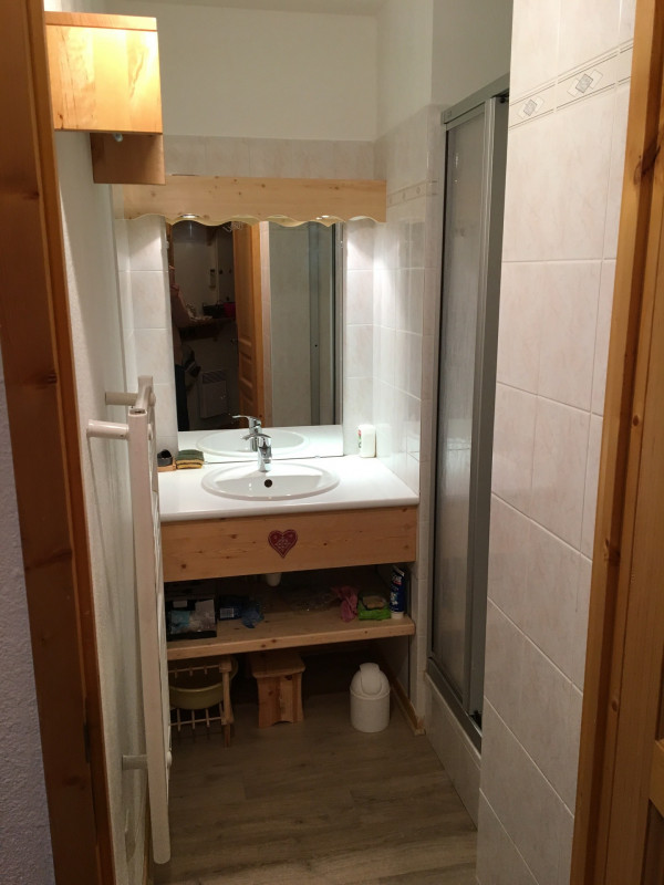 SALLE D'EAU -  APPARTEMENT ARVETTE N°3 - LE PONTET SALLE D'EAU -  APPARTEMENT ARVETTE N°3 - LE PONTET