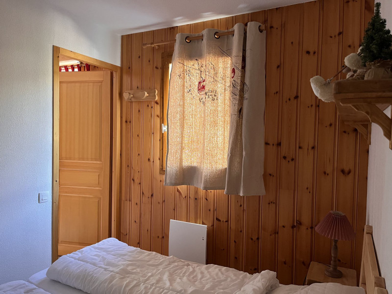 CHAMBRE -  APPARTEMENT ARVETTE N°3 - LE PONTET