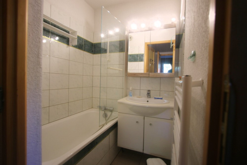 SALLE DE BAIN - APPARTEMENT - CHALET DE TIGNY ANCOLIE A3- VALLOIRE CENTRE SALLE DE BAIN - APPARTEMENT - CHALET DE TIGNY ANCOLIE A3- VALLOIRE CENTRE