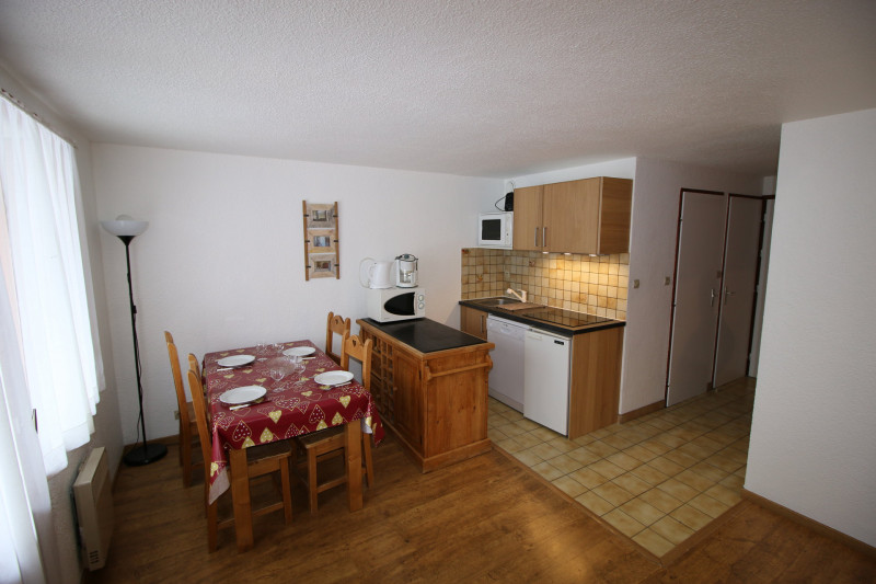 SEJOUR - STUDIO ROCHE CHATEAU 3 - VALLOIRE CENTRE - VALLOIRE RESERVATIONS SEJOUR - STUDIO ROCHE CHATEAU 3 - VALLOIRE CENTRE - VALLOIRE RESERVATIONS