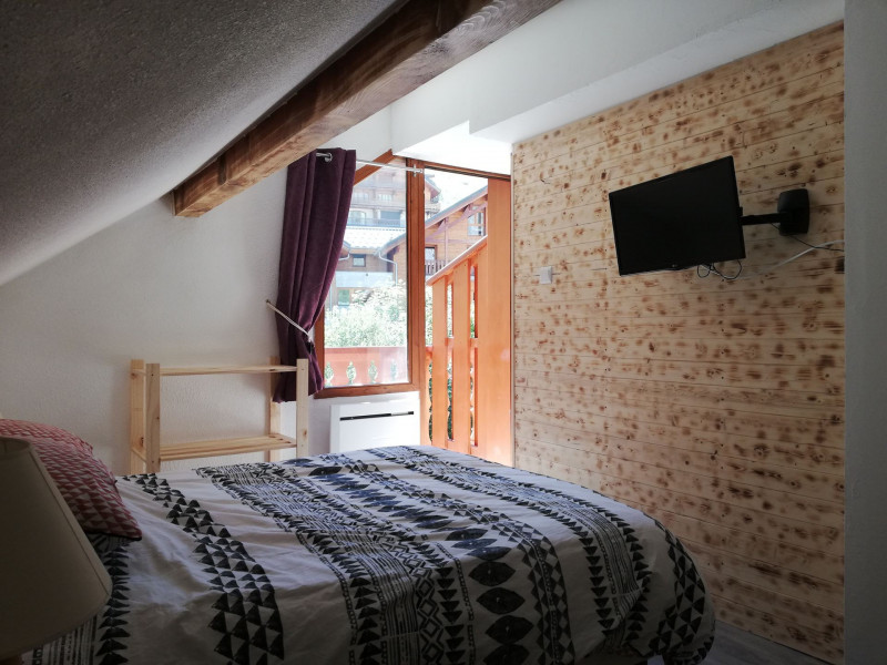 CHAMBRE - APPARTEMENT ROCHECHATEAU 27 - VALLOIRE CENTRE CHAMBRE - APPARTEMENT ROCHECHATEAU 27 - VALLOIRE CENTRE