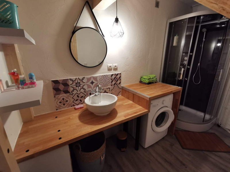 SALLE D'EAU - APPARTEMENT ROCHECHATEAU 27 - VALLOIRE CENTRE SALLE D'EAU - APPARTEMENT ROCHECHATEAU 27 - VALLOIRE CENTRE