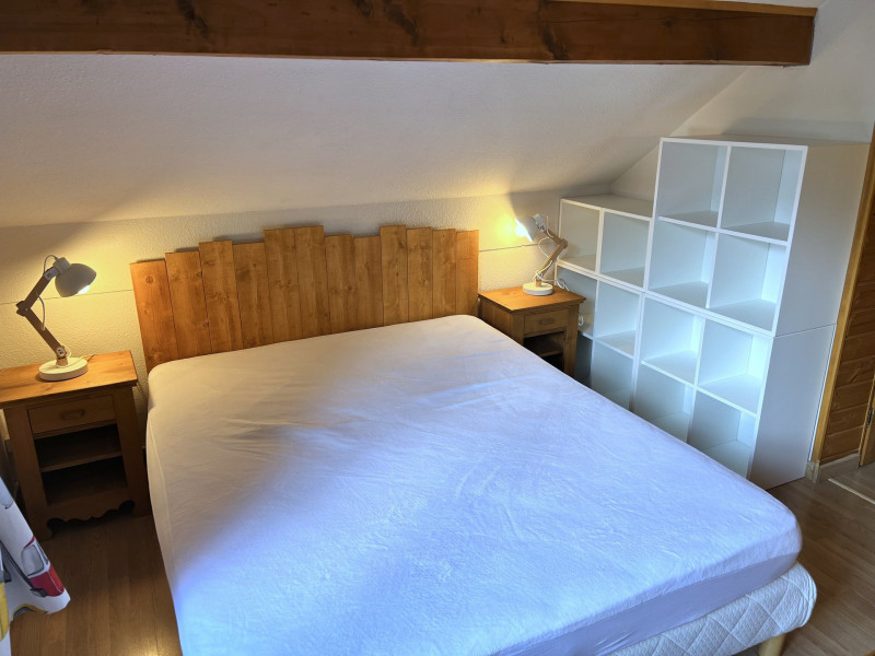 CHAMBRE - APPARTEMENT ROCHECHATEAU 34 - VALLOIRE CENTRE CHAMBRE - APPARTEMENT ROCHECHATEAU 34 - VALLOIRE CENTRE