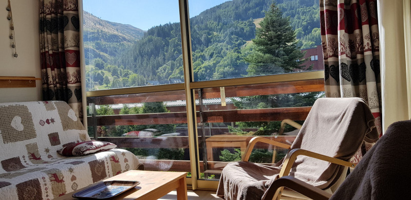 SALON - APPARTEMENT RAPIN 1112 - VALLOIRE CENTRE - VALLOIRE RESERVATIONS SALON - APPARTEMENT RAPIN 1112 - VALLOIRE CENTRE - VALLOIRE RESERVATIONS