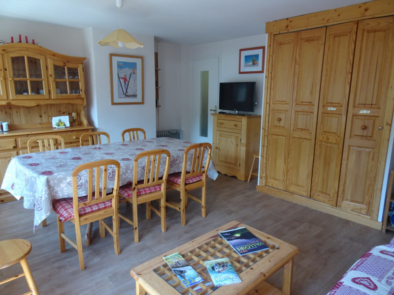 COIN REPAS - APPARTEMENT RESIDENCE GALIBIER 20 - VALLOIRE CENTRE 