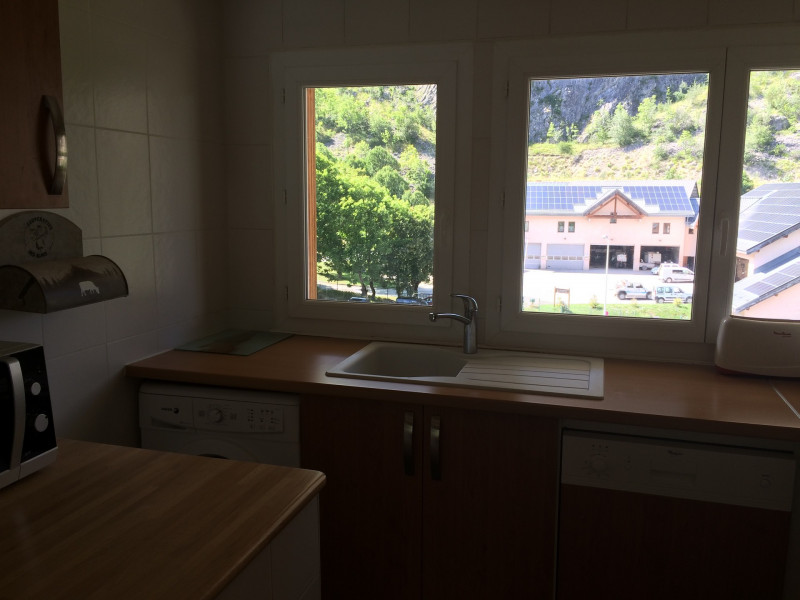 CUISINE - APPARTEMENT RESIDENCE GALIBIER 17 - VALLOIRE CENTRE CUISINE - APPARTEMENT RESIDENCE GALIBIER 17 - VALLOIRE CENTRE