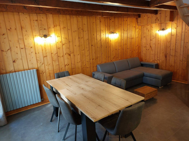 SALON - APPARTEMENT AUXSPORTS- VALLOIRE CENTRE - VALLOIRE RESERVATIONS SALON - APPARTEMENT AUXSPORTS- VALLOIRE CENTRE - VALLOIRE RESERVATIONS