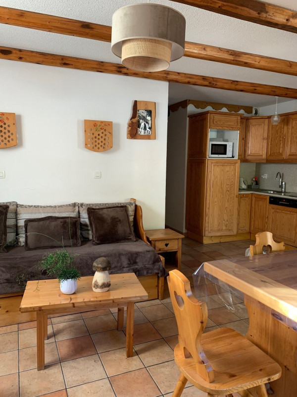 SALON 2 - APPARTEMENT OREE DES PISTES N°5 - VALLOIRE CENTRE - VALLOIRE RESERVATIONS SALON 2 - APPARTEMENT OREE DES PISTES N°5 - VALLOIRE CENTRE - VALLOIRE RESERVATIONS